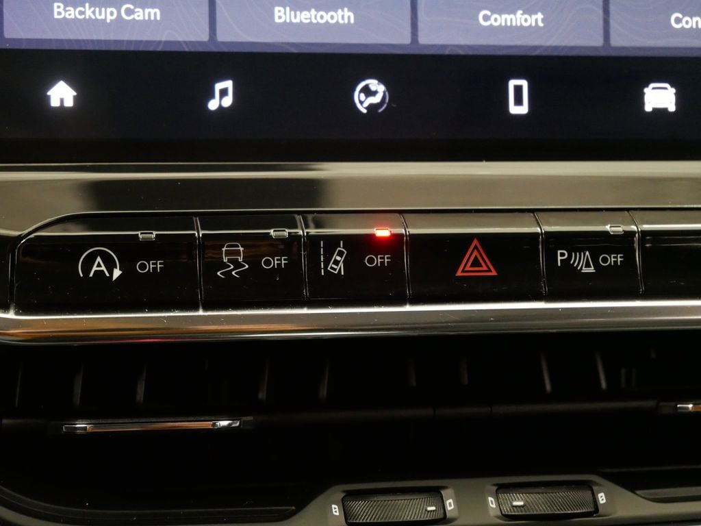 Thumbnail: 2022 Jeep Compass - 40