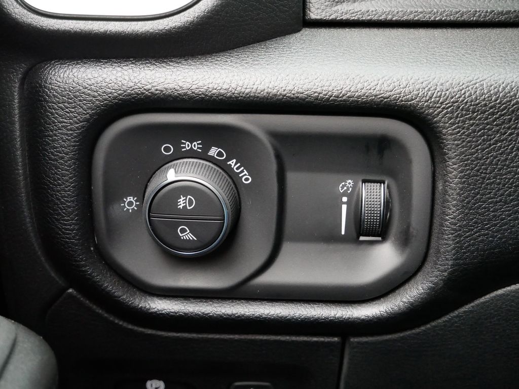 Thumbnail: 2026 RAM 1500 - 21