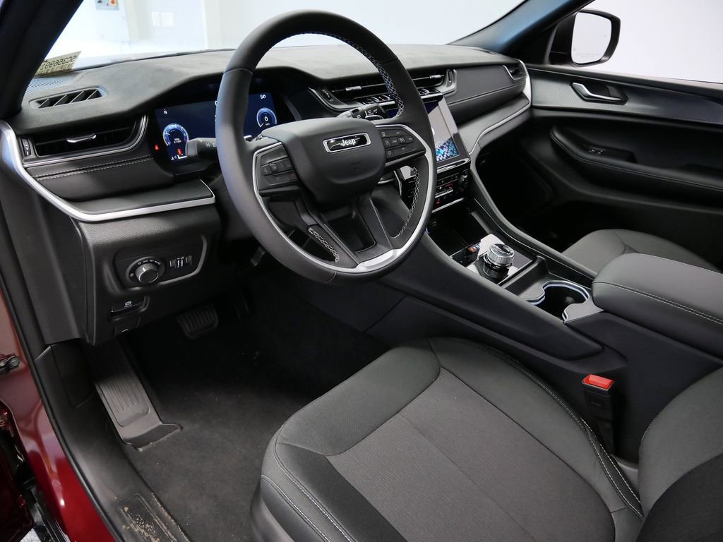 Thumbnail: 2025 Jeep Grand Cherokee - 2