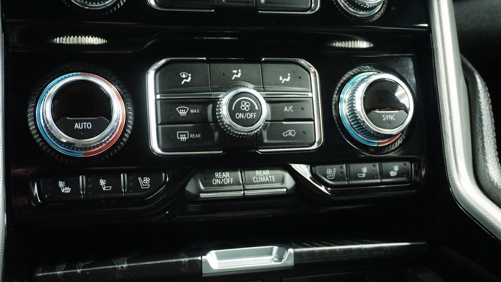 Thumbnail: 2021 GMC Yukon - 37