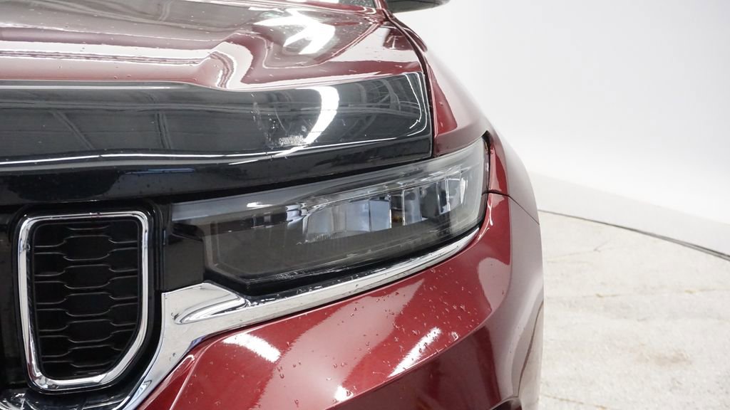 Thumbnail: 2023 Jeep Grand Cherokee - 11