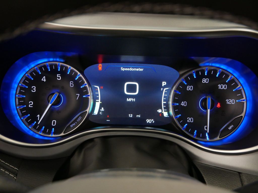 Thumbnail: 2026 Chrysler Pacifica - 26