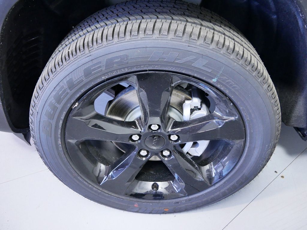 Thumbnail: 2024 Jeep Grand Cherokee - 21