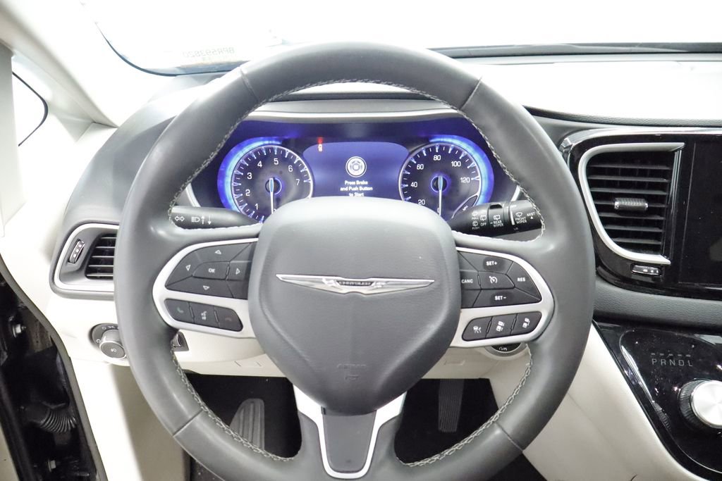 Thumbnail: 2023 Chrysler Pacifica - 28