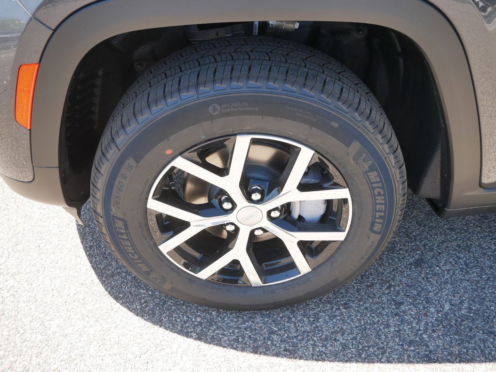 Thumbnail: 2025 Jeep Grand Cherokee - 14