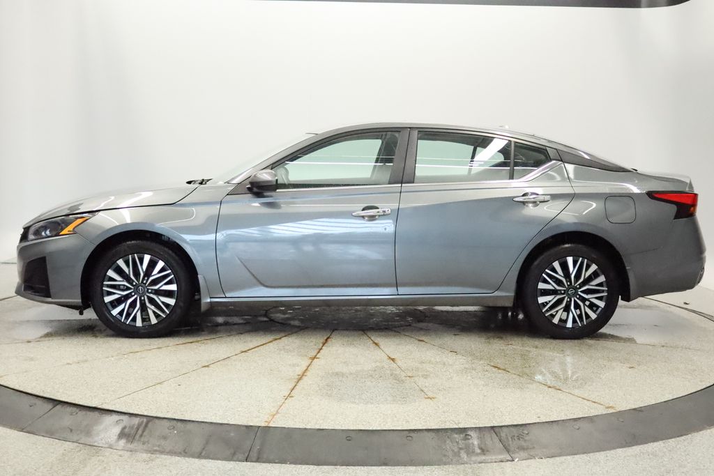 Thumbnail: 2023 Nissan Altima - 2