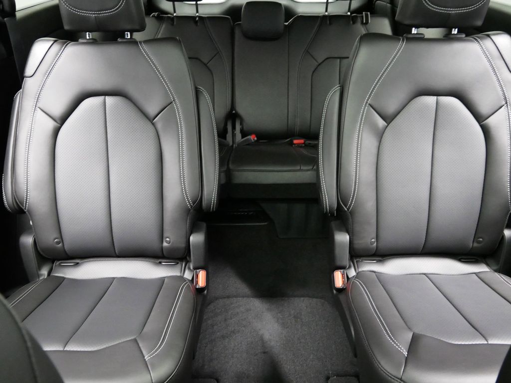 Thumbnail: 2026 Chrysler Pacifica - 21