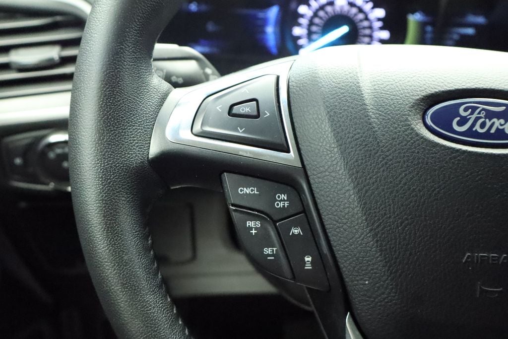 Thumbnail: 2020 Ford Edge - 31