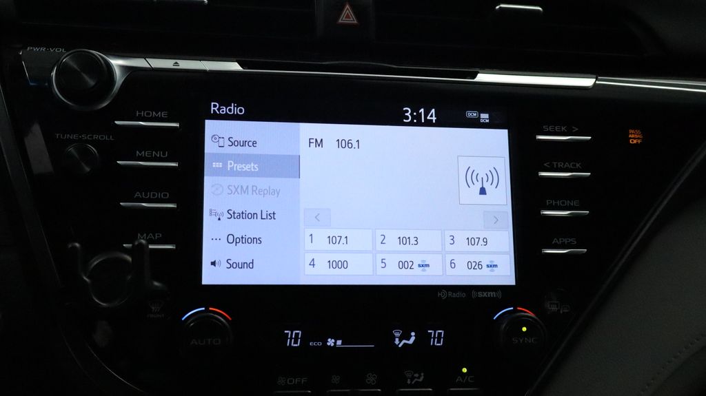 Thumbnail: 2020 Toyota Camry - 31