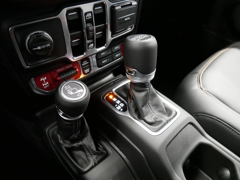 Thumbnail: 2025 Jeep Wrangler - 46