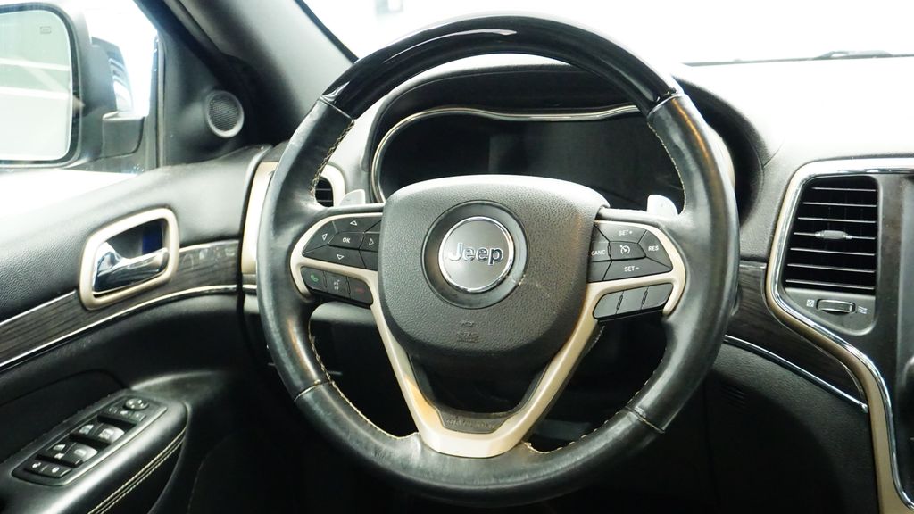 Thumbnail: 2017 Jeep Grand Cherokee - 27