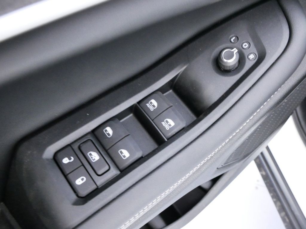 Thumbnail: 2024 Jeep Grand Cherokee - 36