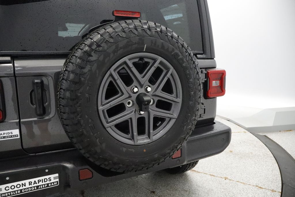 Thumbnail: 2026 Jeep Wrangler - 16