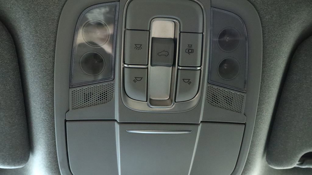 Thumbnail: 2020 Hyundai Santa Fe - 38