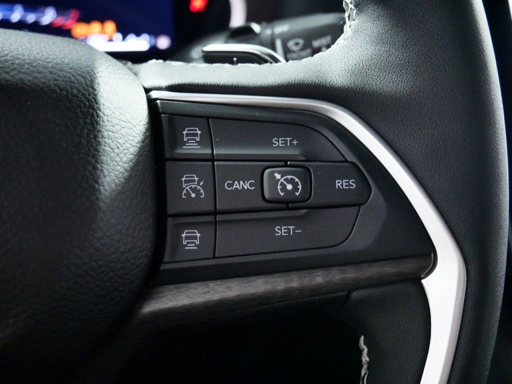 Thumbnail: 2025 Jeep Grand Cherokee - 39