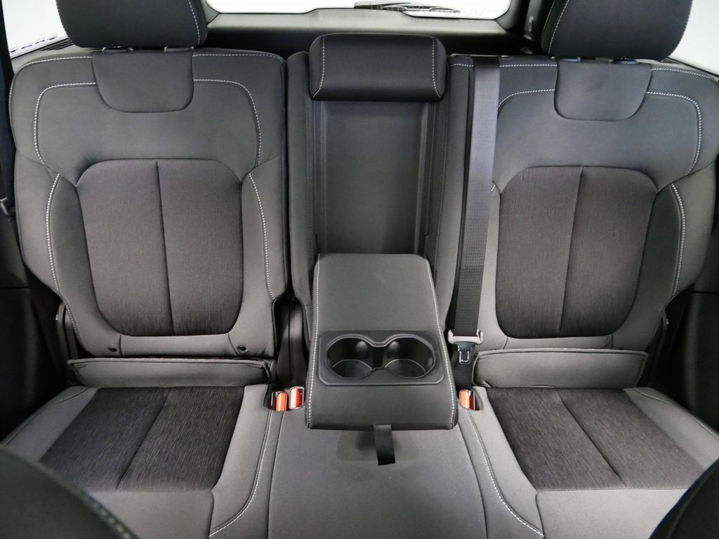 Thumbnail: 2025 Jeep Grand Cherokee - 23