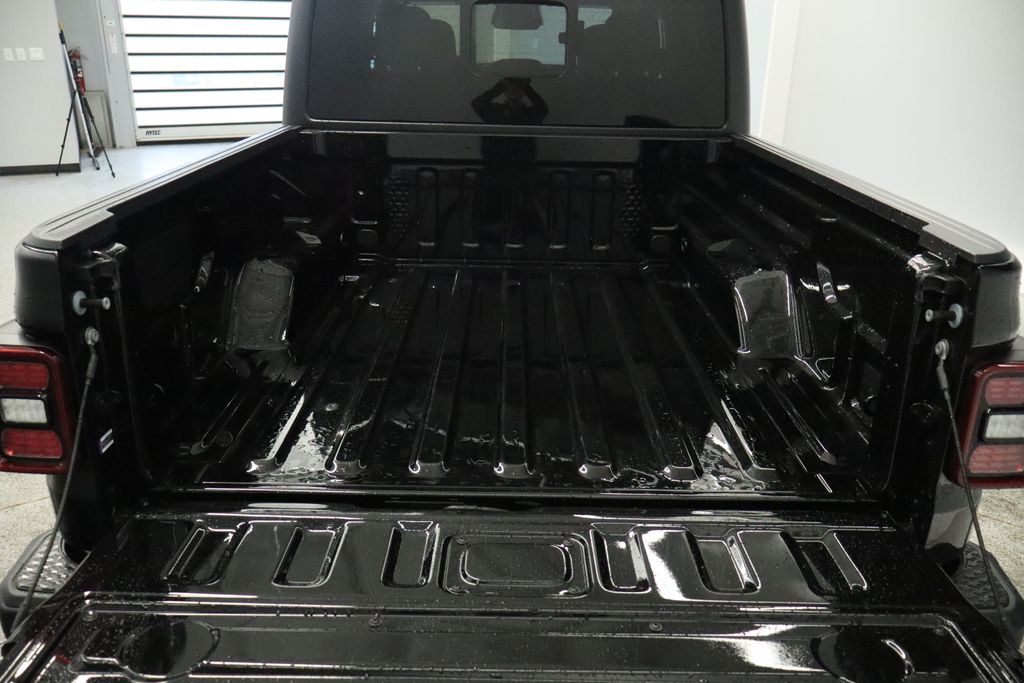 Thumbnail: 2026 Jeep Gladiator - 21