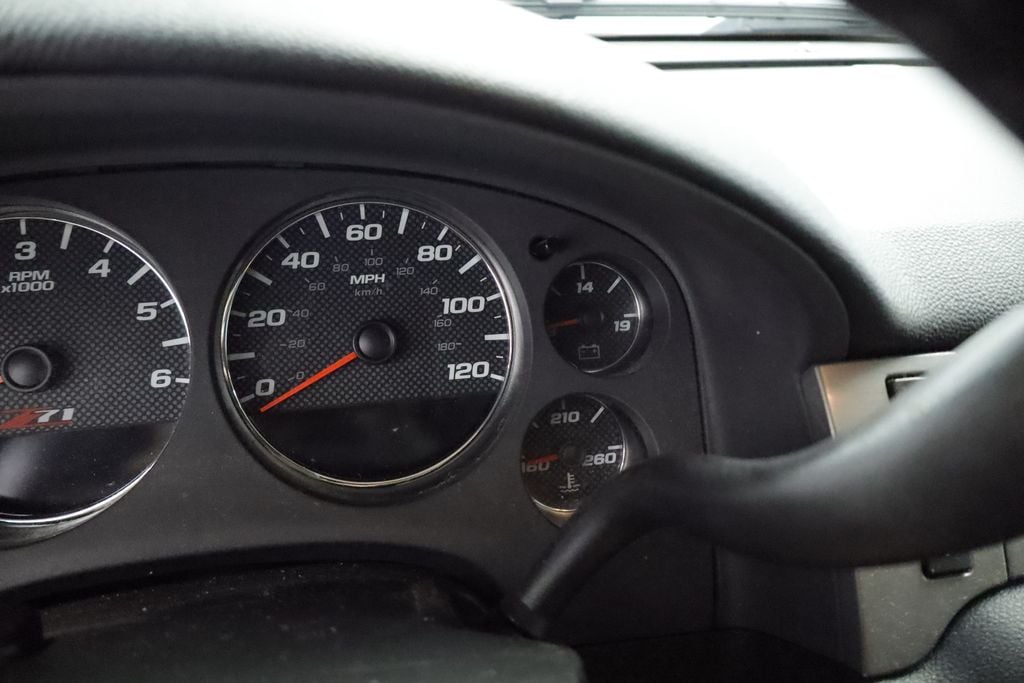 Thumbnail: 2008 Chevrolet Tahoe - 23