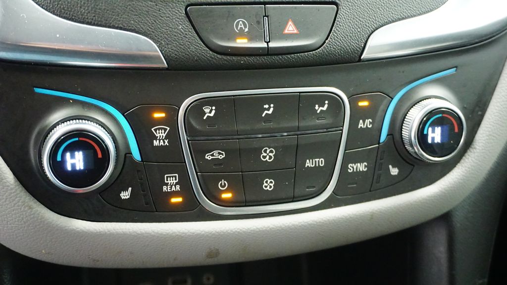 Thumbnail: 2022 Chevrolet Equinox - 34