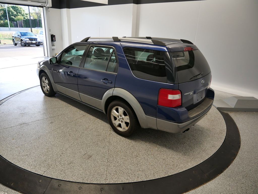 Thumbnail: 2005 Ford Freestyle - 19