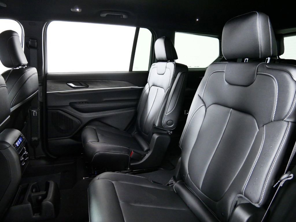 Thumbnail: 2025 Jeep Grand Cherokee L - 28