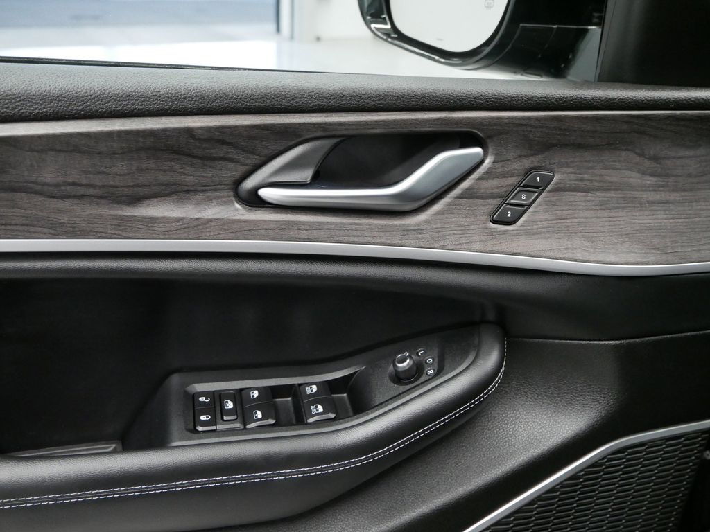 Thumbnail: 2022 Jeep Grand Cherokee L - 22