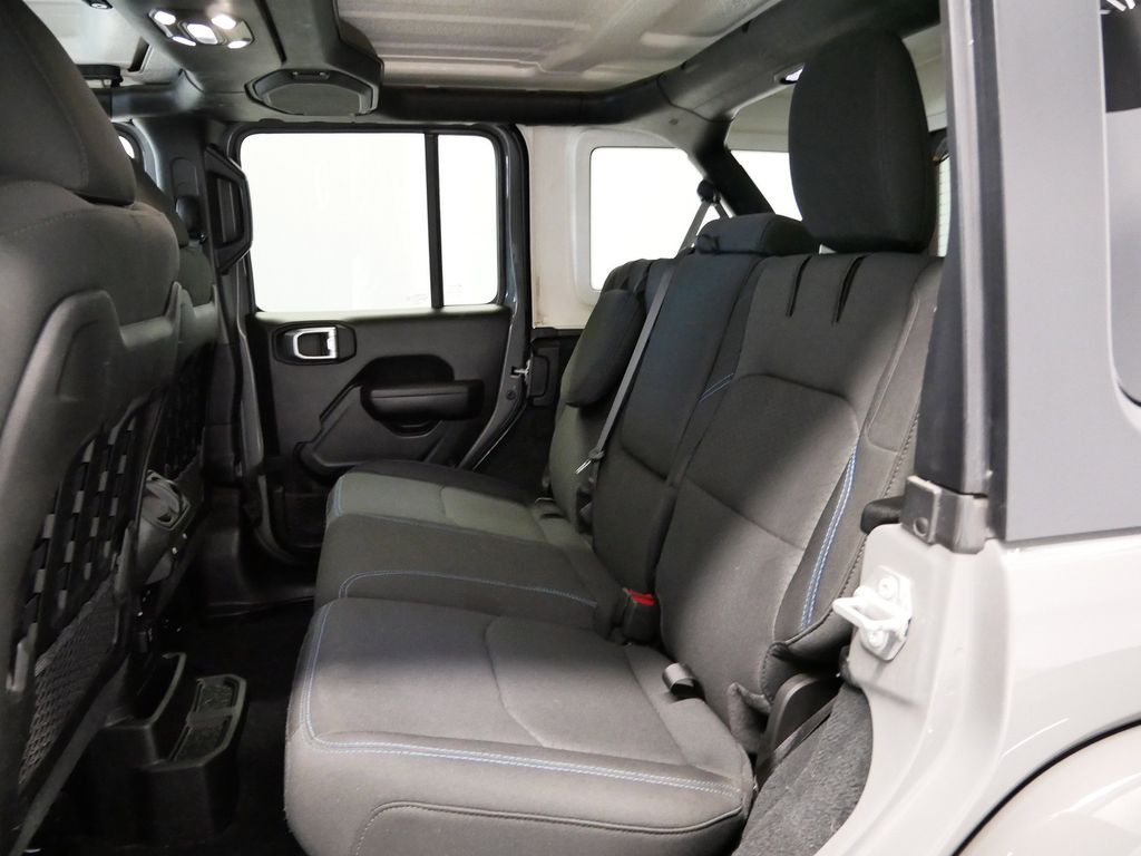 Thumbnail: 2022 Jeep Wrangler - 29