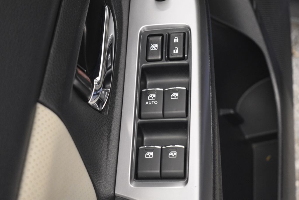 Thumbnail: 2017 Subaru Crosstrek - 33