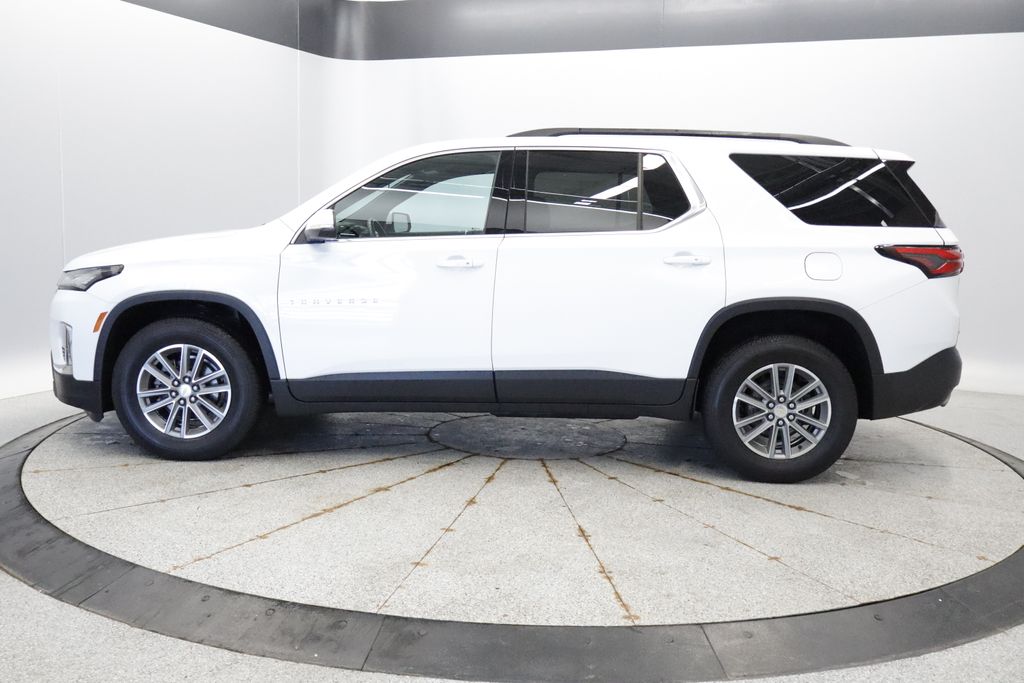 Thumbnail: 2022 Chevrolet Traverse - 2