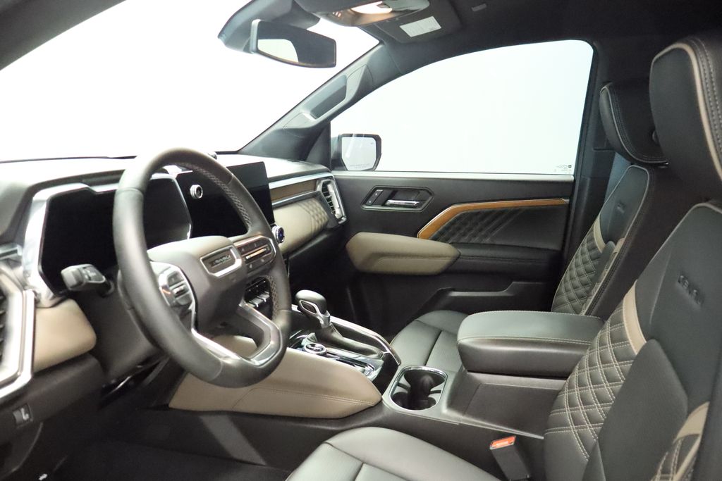 Thumbnail: 2023 GMC Canyon - 30