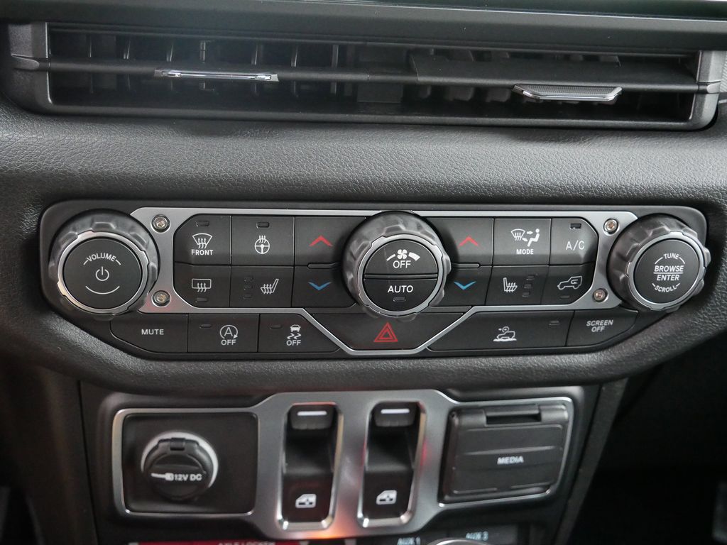 Thumbnail: 2026 Jeep Wrangler - 31