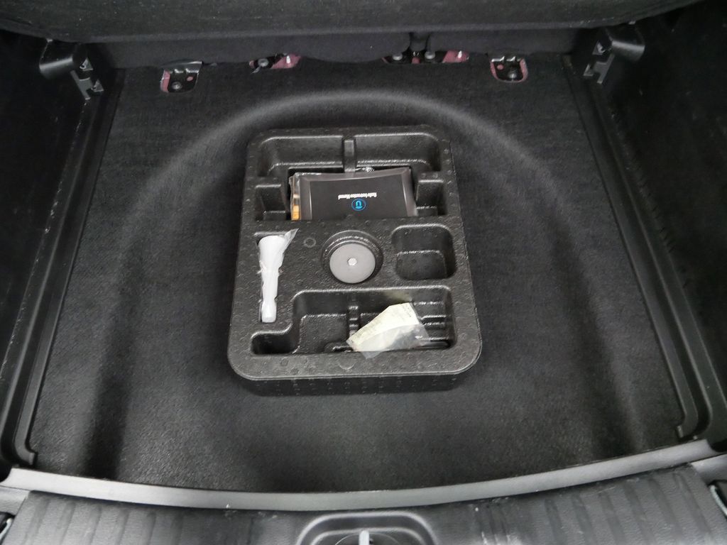 Thumbnail: 2023 Jeep Compass - 13