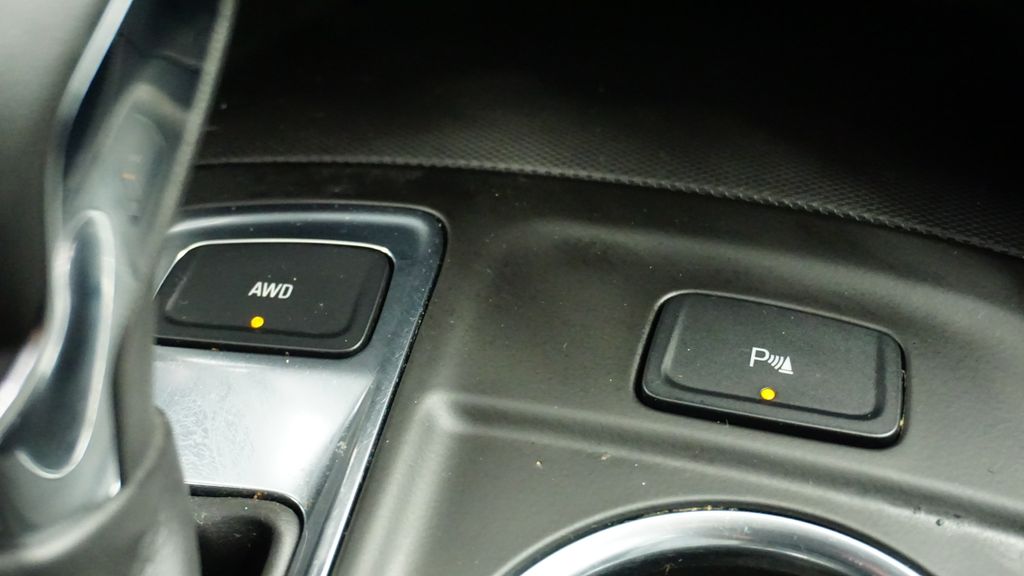 Thumbnail: 2022 Chevrolet Equinox - 33