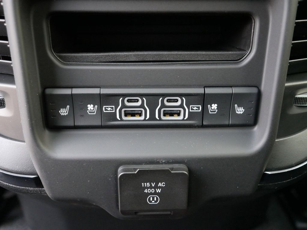 Thumbnail: 2025 RAM 1500 - 30