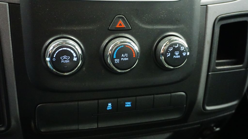 Thumbnail: 2014 RAM 1500 - 25