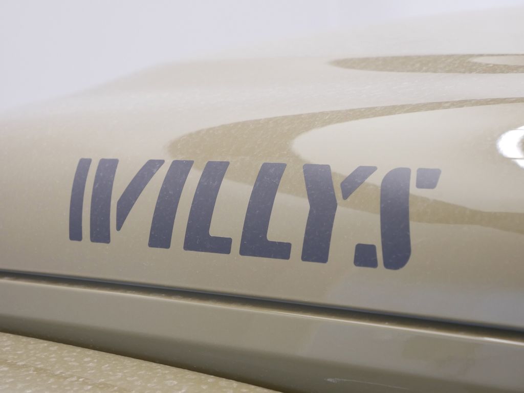 Thumbnail: 2025 Jeep Gladiator - 17