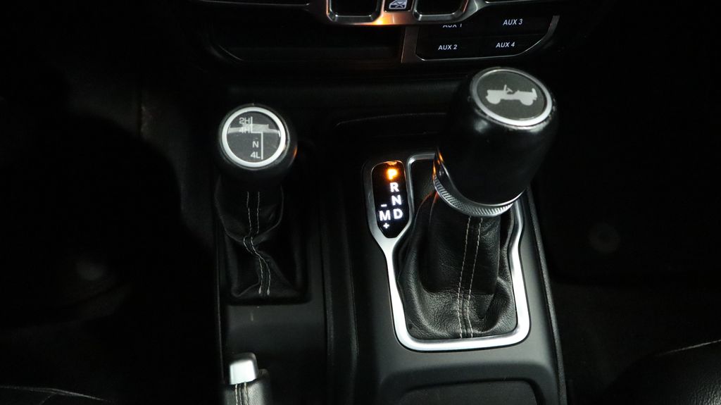 Thumbnail: 2021 Jeep Wrangler - 31