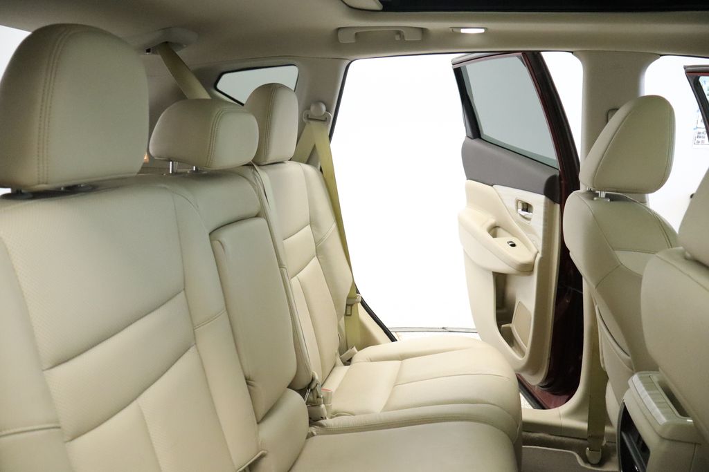 Thumbnail: 2015 Nissan Murano - 27