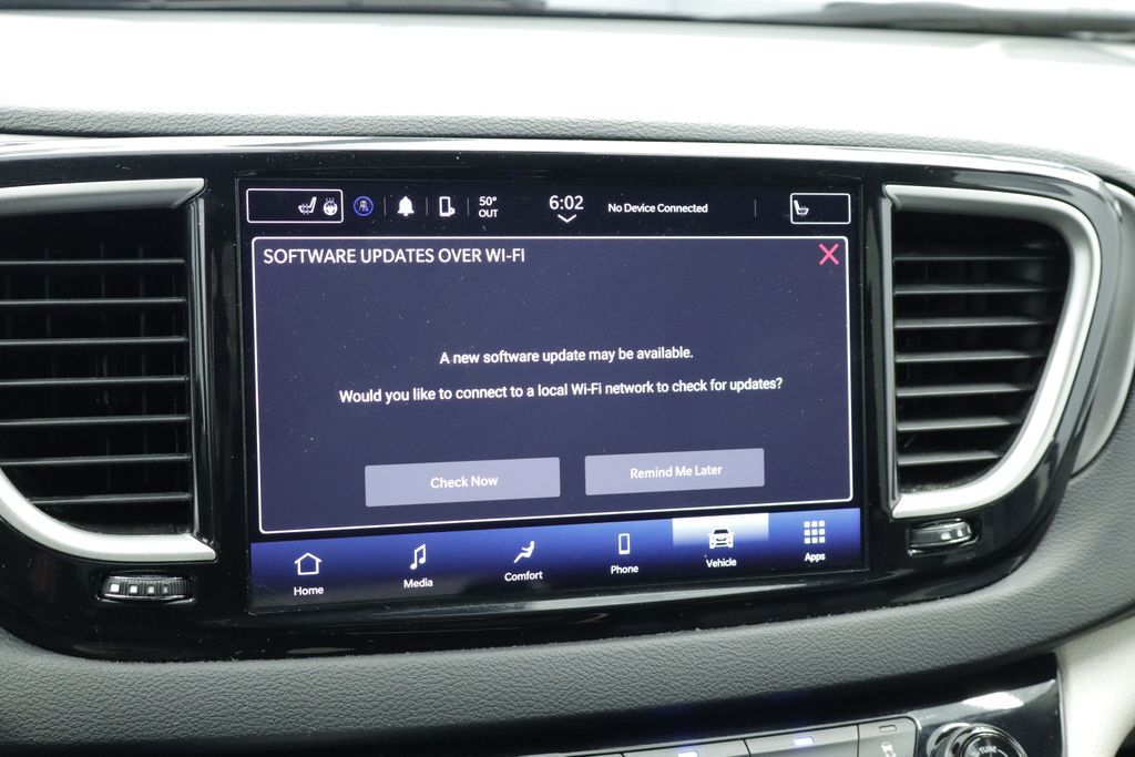 Thumbnail: 2023 Chrysler Pacifica - 38