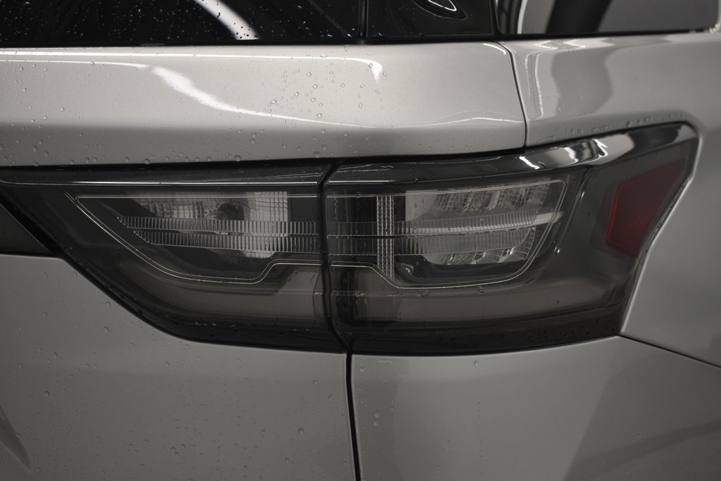 Thumbnail: 2018 Chevrolet Traverse - 15