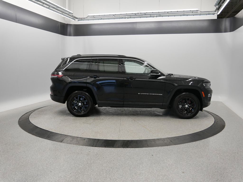 2023 Jeep Grand Cherokee Limited Edition 8