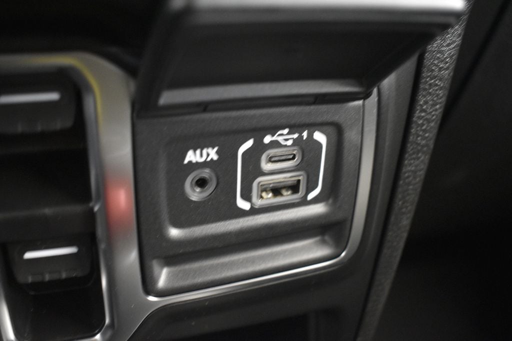 Thumbnail: 2025 Jeep Gladiator - 40