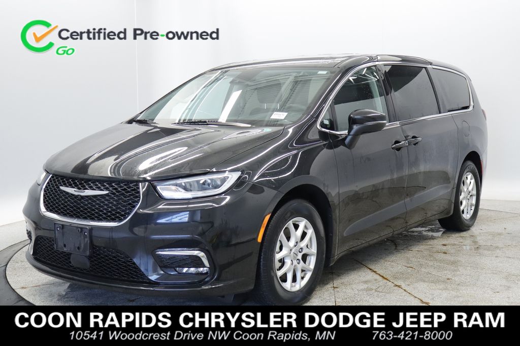Thumbnail: 2023 Chrysler Pacifica - 1