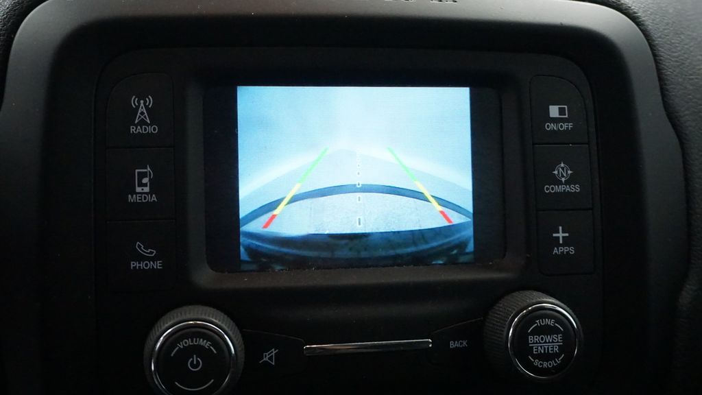 Thumbnail: 2017 Jeep Renegade - 36