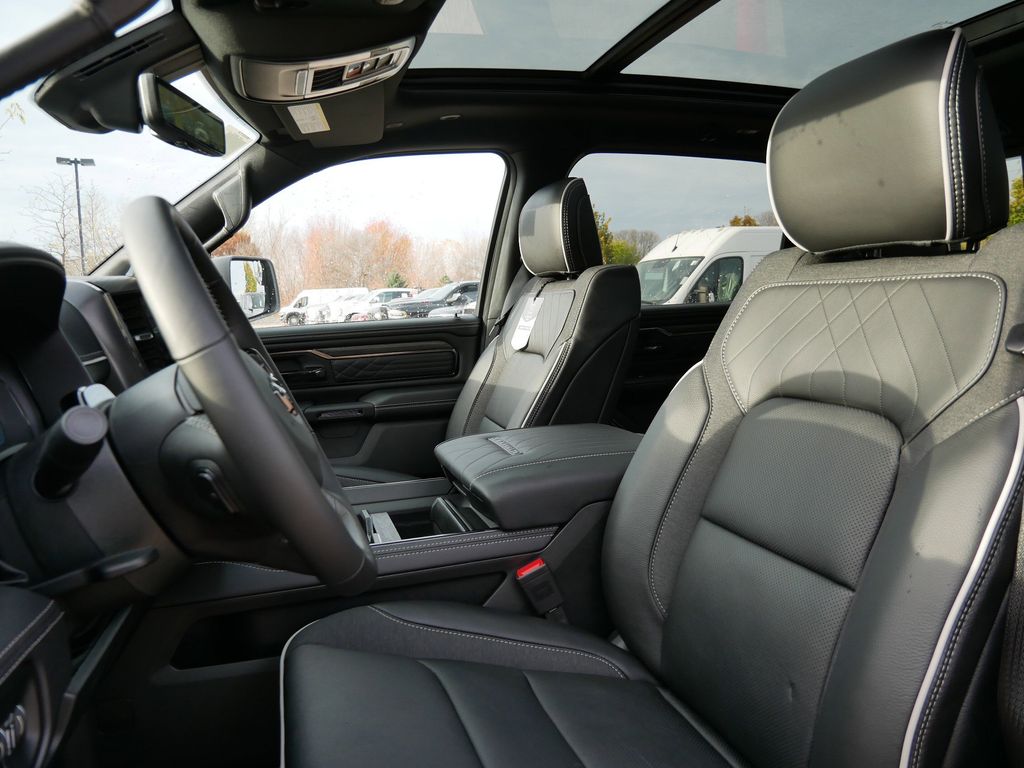 Thumbnail: 2026 RAM 1500 - 33