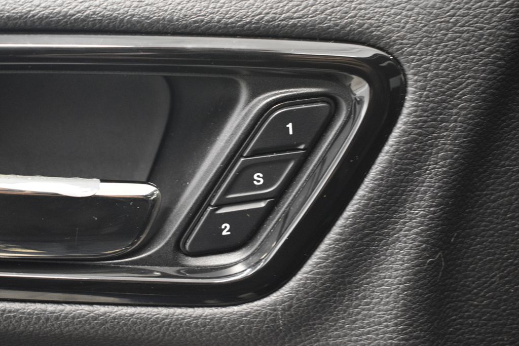 Thumbnail: 2021 Dodge Durango - 34