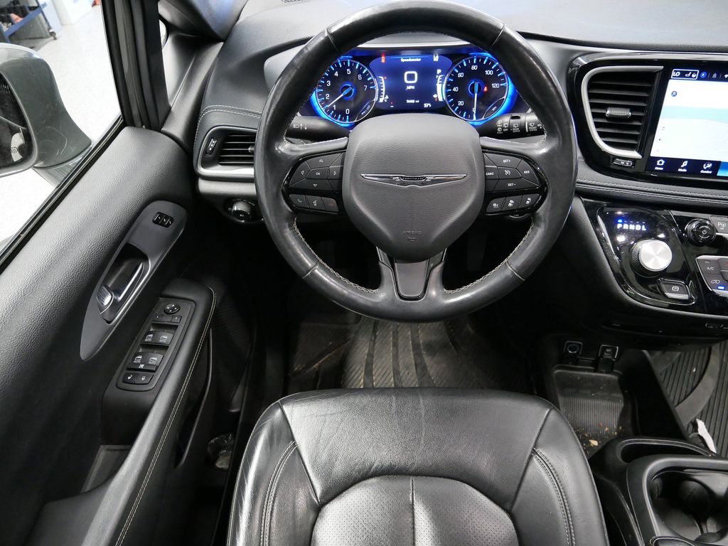 Thumbnail: 2021 Chrysler Pacifica - 26