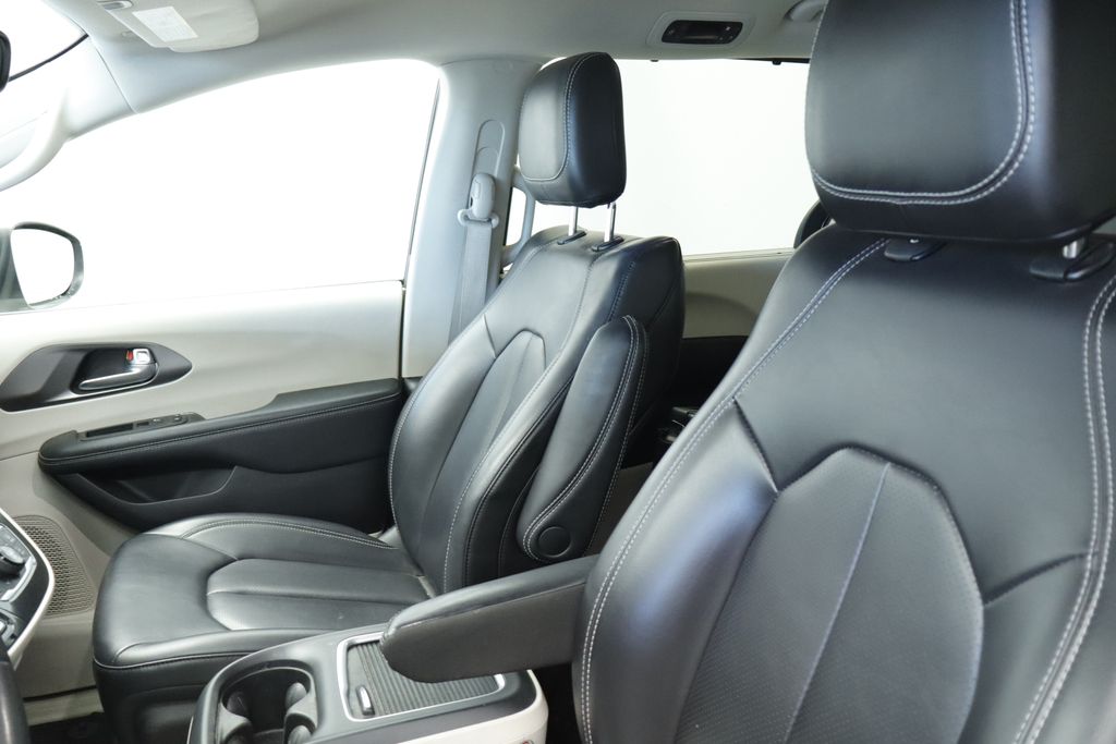 Thumbnail: 2023 Chrysler Pacifica - 27