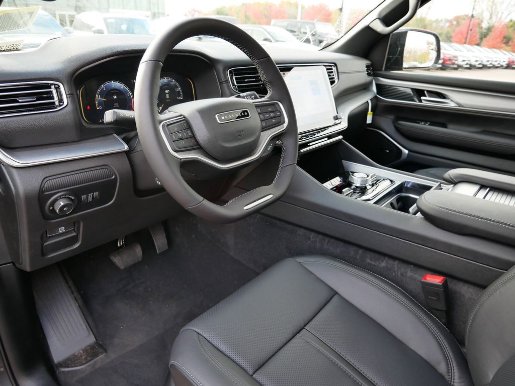 Thumbnail: 2025 Jeep Wagoneer - 2