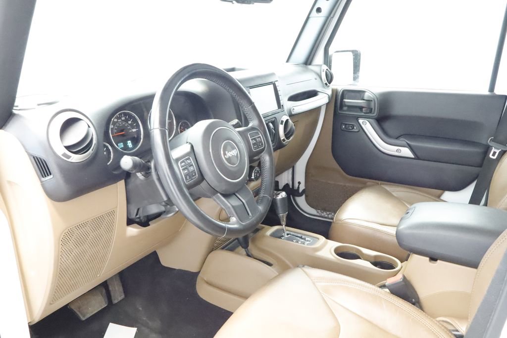 Thumbnail: 2017 Jeep Wrangler - 21